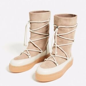 ✨ RARE✨ ZARA SPECIAL EDITION BOOTS